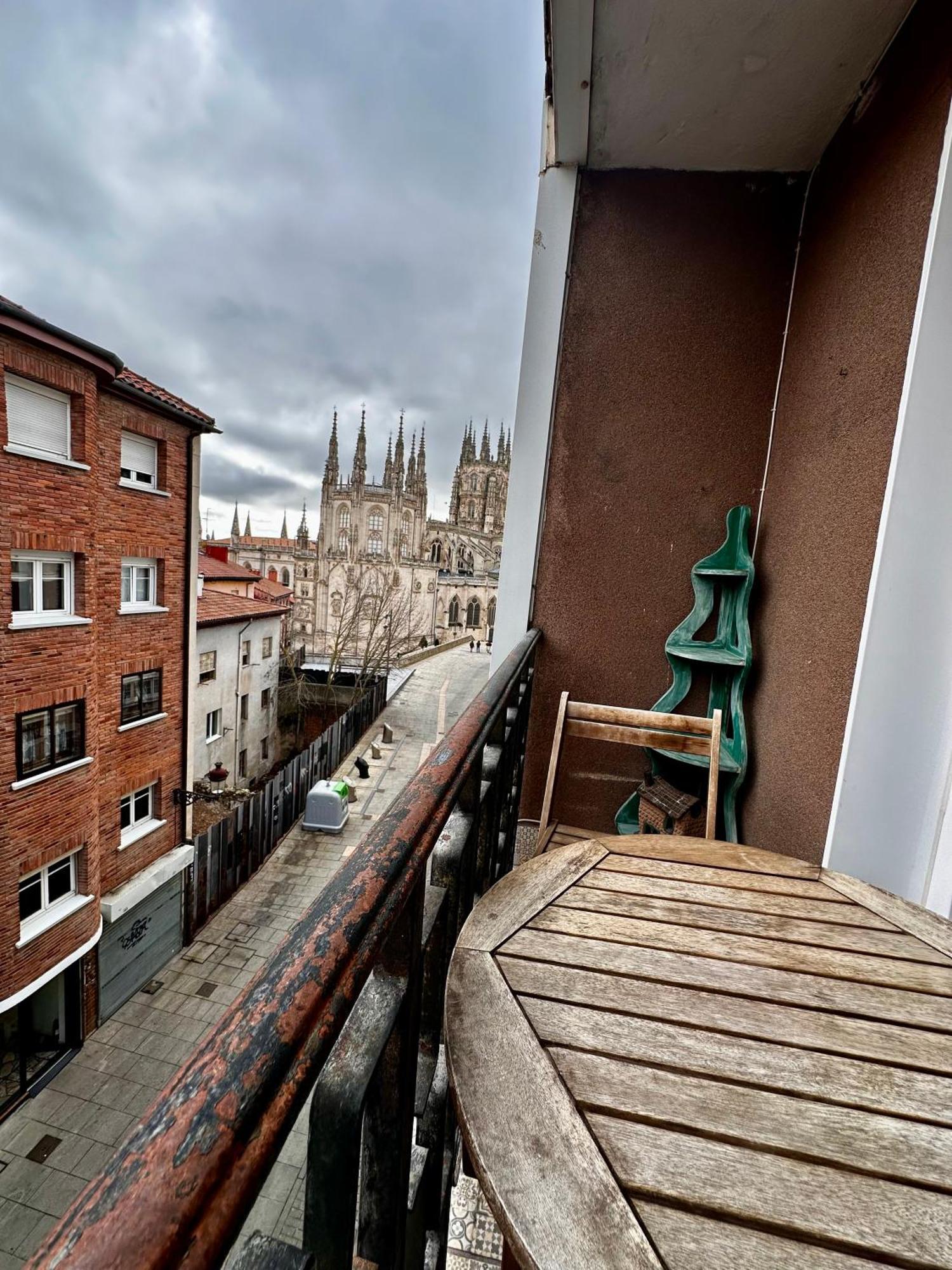 Atuaire Home Vista Catedral De Burgo Buitenkant foto